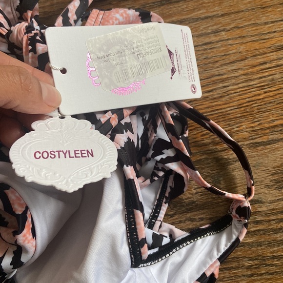 One pc bathing suit - Picture 2 of 6